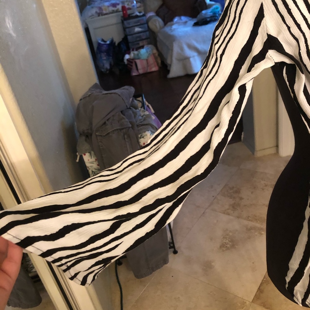 Romper - Picture 3 of 8